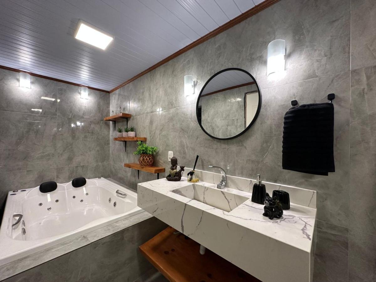 Апартаменты Apartamento Com Hidromassagem Em Грамаду Экстерьер фото